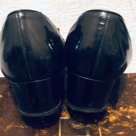 Handmade in Italy Quilted Leather Captoe Pumps - Picture 5 of 15